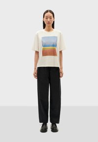 Thinking Mu LUCIA - T-shirt imprimé - off white