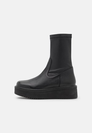 Kozaki na platformie