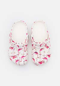 Crocs - CLASSIC POOL PARTY - Chanclas de baño - white - 3