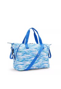 Borsa da viaggio a forma di duffel con motivo blu in diverse tonalità di blu e verde. Presenta doppi manici, una tracolla regolabile e chiusura con zip.