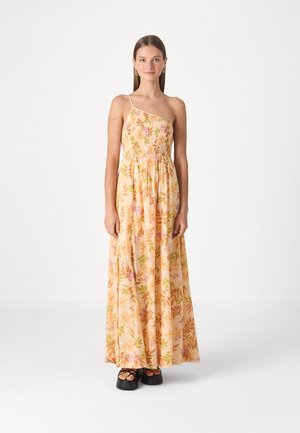 WARMER DAYS - Maxi-jurk - peach whip