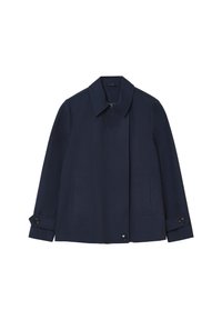 Giacca cropped blu navy con colletto, bottoni nascosti, tasche laterali e lacci con bottone sui polsini, mostrata su sfondo bianco.