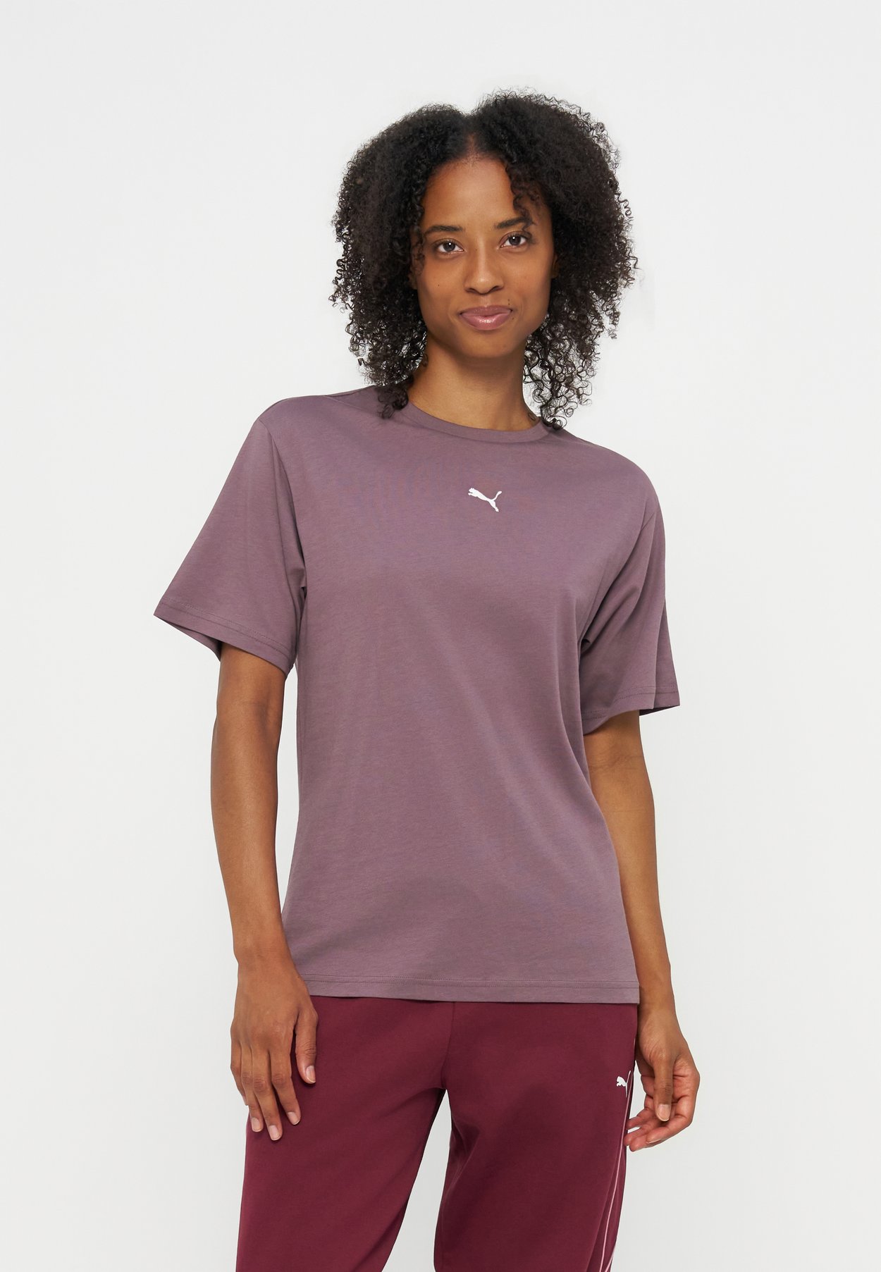 RELAXED FIT