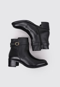Sandra Fontán Boots à talons - black
