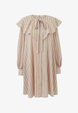 Langärmliges Kleid mit vertikalen pinken, weißen und beigen Streifen, einem gerafften Passe und einer Schleifendetail am Ausschnitt.