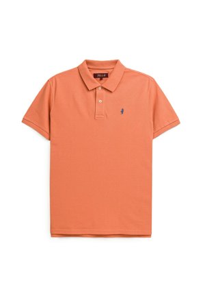 Polo in cotone arancione chiaro con colletto, maniche corte, patta con tre bottoni e un piccolo logo blu navy sul petto sinistro.