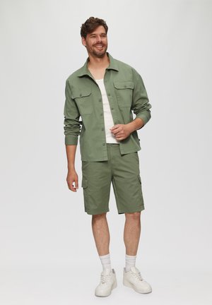 RELAXED FIT - Shirt - tannengrün