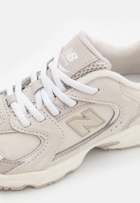 New Balance 530 - Baskets basses - moonbeam