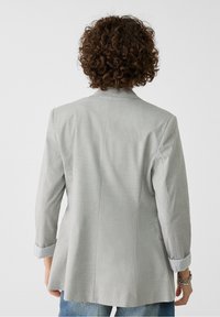 Stradivarius Kurzmantel - grey