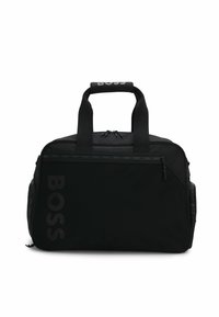 Borsa da viaggio nera rettangolare con doppi manici, tasca frontale con zip, scomparti laterali e logo "BOSS" sulla parte anteriore e sul grip del manico.
