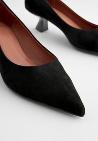 Next FOREVER COMFORT - Klasiski papēži - black