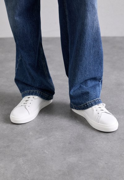 MOSCHINO UOMO - Trainers - bianco/rosso