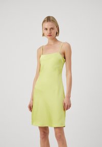 Samsøe Samsøe - SAOLIVIA SHORT DRESS - Kokteilinė suknelė / vakarėlių suknelė - green sheen Miniatiūros vaizdas 1