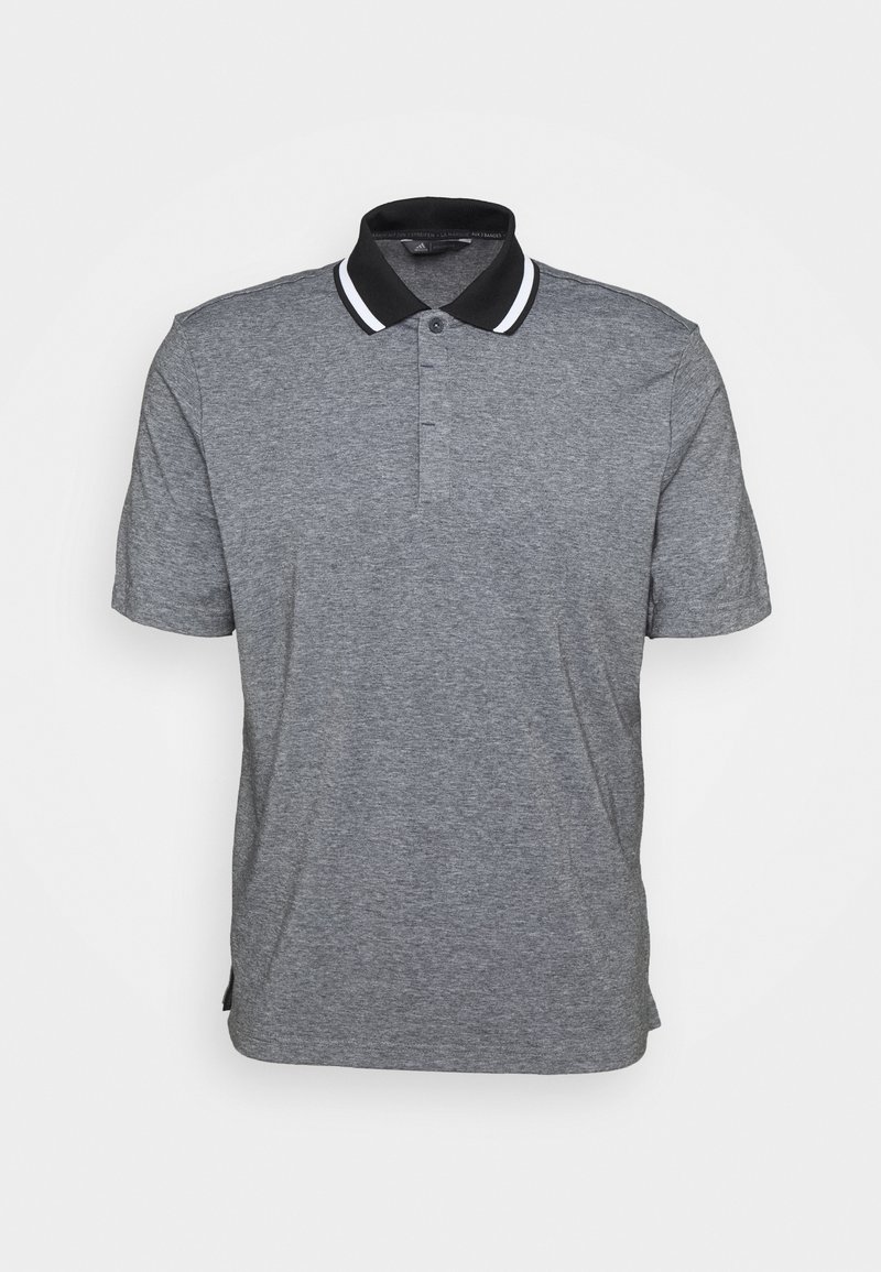 Polo gris à manches courtes avec col noir présentant des rayures blanches et une patte de boutonnage à trois boutons.
