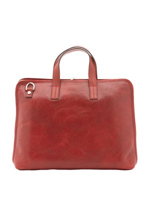 Rotte Lederhandtasche mit glatter Oberfläche, rechteckiger Form, doppelten Griffen und einem silbernen Metallelement an der Seite. Reißverschlussöffnung oben.