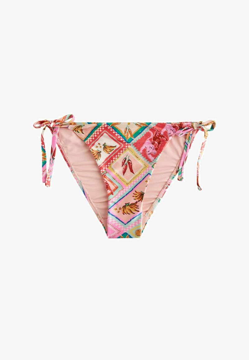Lyserøde bikinibunde med bindinger i siden og et farverigt mønster med bananer, chili peber og andre små illustrationer.
