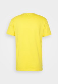 Lacoste Sport BIG LOGO - T-shirt desportiva - jaune/bleu marine