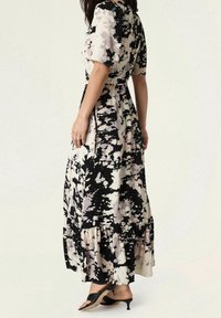 Soaked in Luxury Maxikleid - black