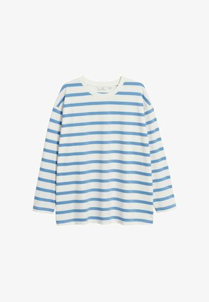 Langärmeliges weißes Hemd mit gleichmäßig verteilten horizontalen hellblauen Streifen und einem rundem Ausschnitt.