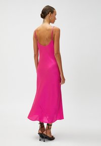 Koton MIDI PARTY STRAPPY - Robe de soirée - fushia