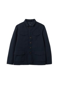 Navyblaues Button-Up-Jackett mit vier Vorderaschen, zwei Brustklapptaschen und einem verbreiterten Kragen, flach auf einem weißen Hintergrund ausgelegt.