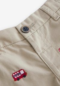 Next REGULAR FIT - Shorts - stone