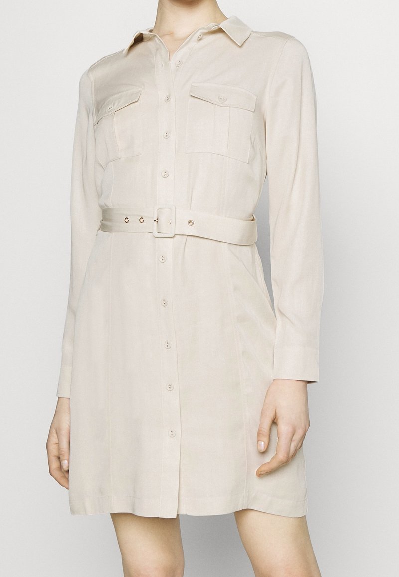 Forever New Robe chemise - beige