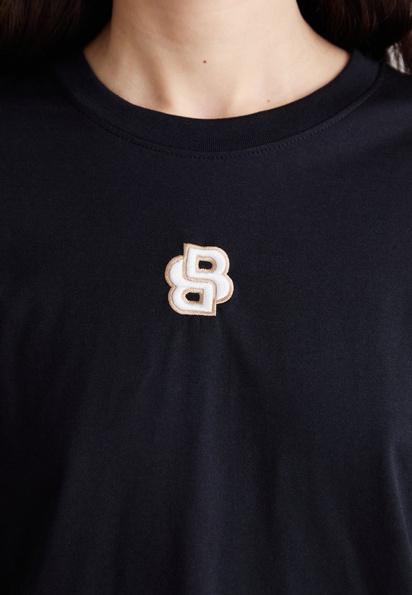 ELPHA PLACED - Basic T-shirt2