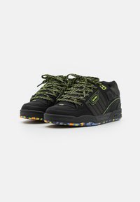 Globe FUSION - Sapatilhas de skate - black/lime