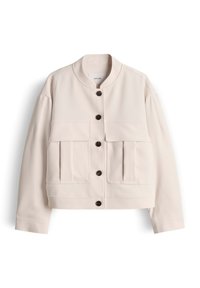 Beige bomberjack met ronde kraag, knoopsluiting aan de voorkant, twee grote klepzakken aan de voorkant en lange mouwen.