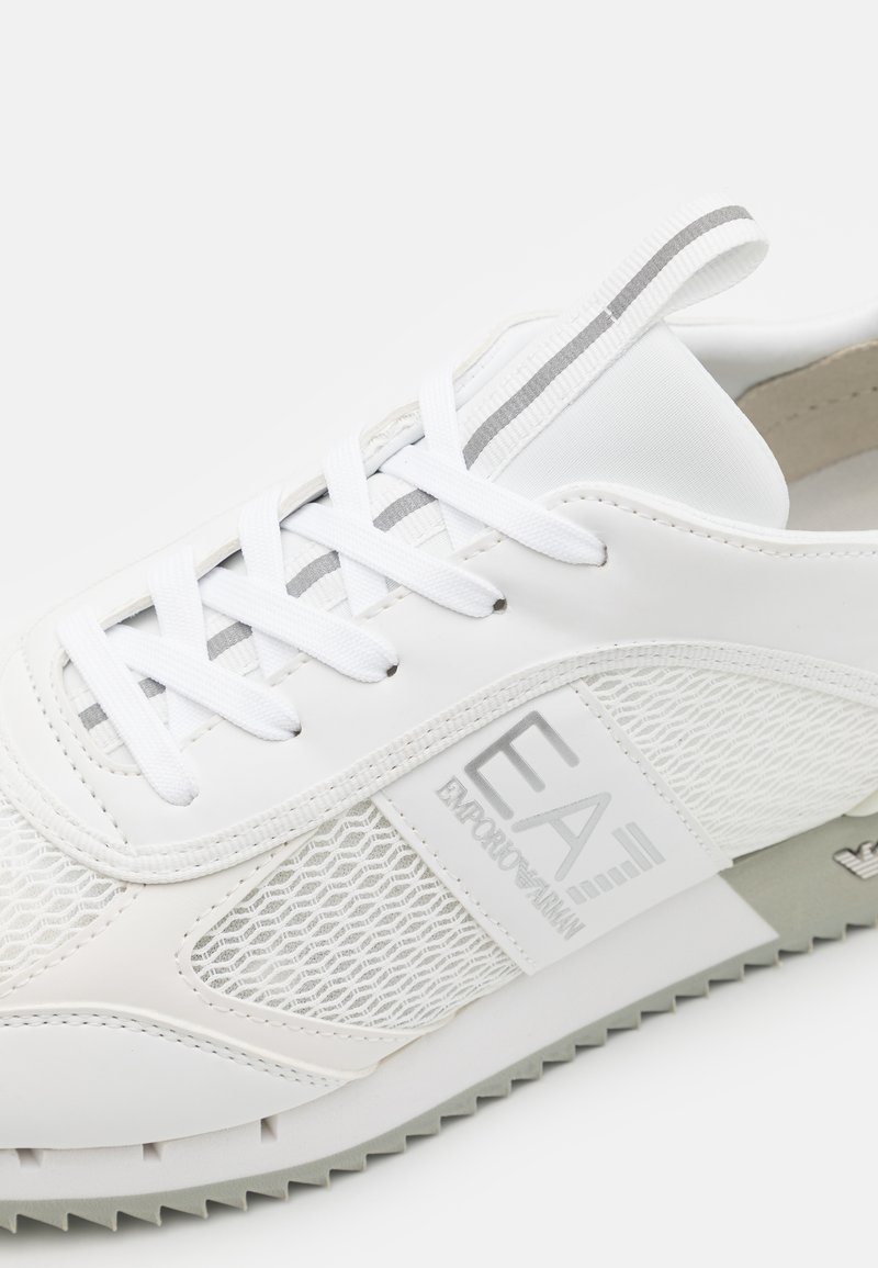 emporio armani trainers white