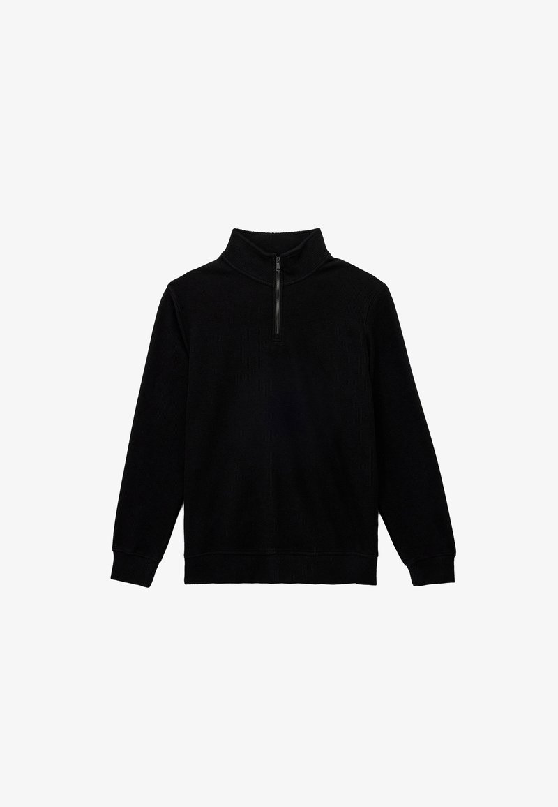 Schwarzer Pullover mit hohem Kragen und Viertel-Reißverschluss vorne. Hergestellt aus weichem Stoff, mit langen Ärmeln und gerippten Bündchen.