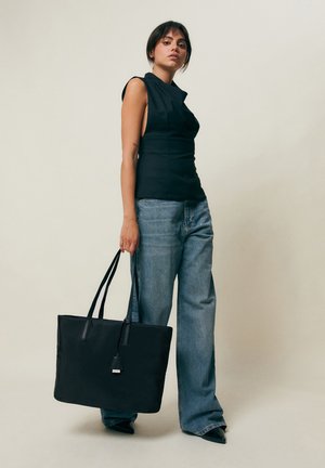 MISAKO EMANDA - Kandekott - black