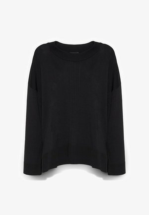 Zwarte gebreide trui met een ronde hals, verlaagde schoudernaden en zijslits. De stof is glad met een subtiele textuur.