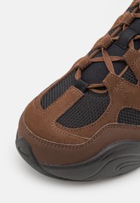 Nike Sportswear TECH HERA - Trainers - cacao wow/black/bronzine