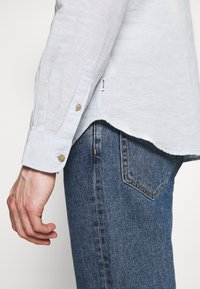 Only & Sons ONSCAIDEN HALF PLACKET - Camisa - cashmere blue