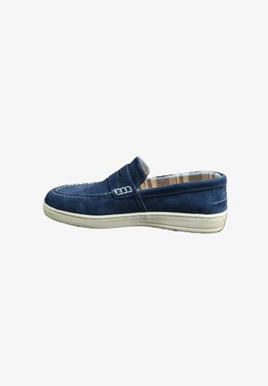 Scarpa slip-on in suede blu navy con suola in gomma crema, caratterizzata da un piccolo dettaglio a strappo e foderata con un motivo a quadri testurizzati.