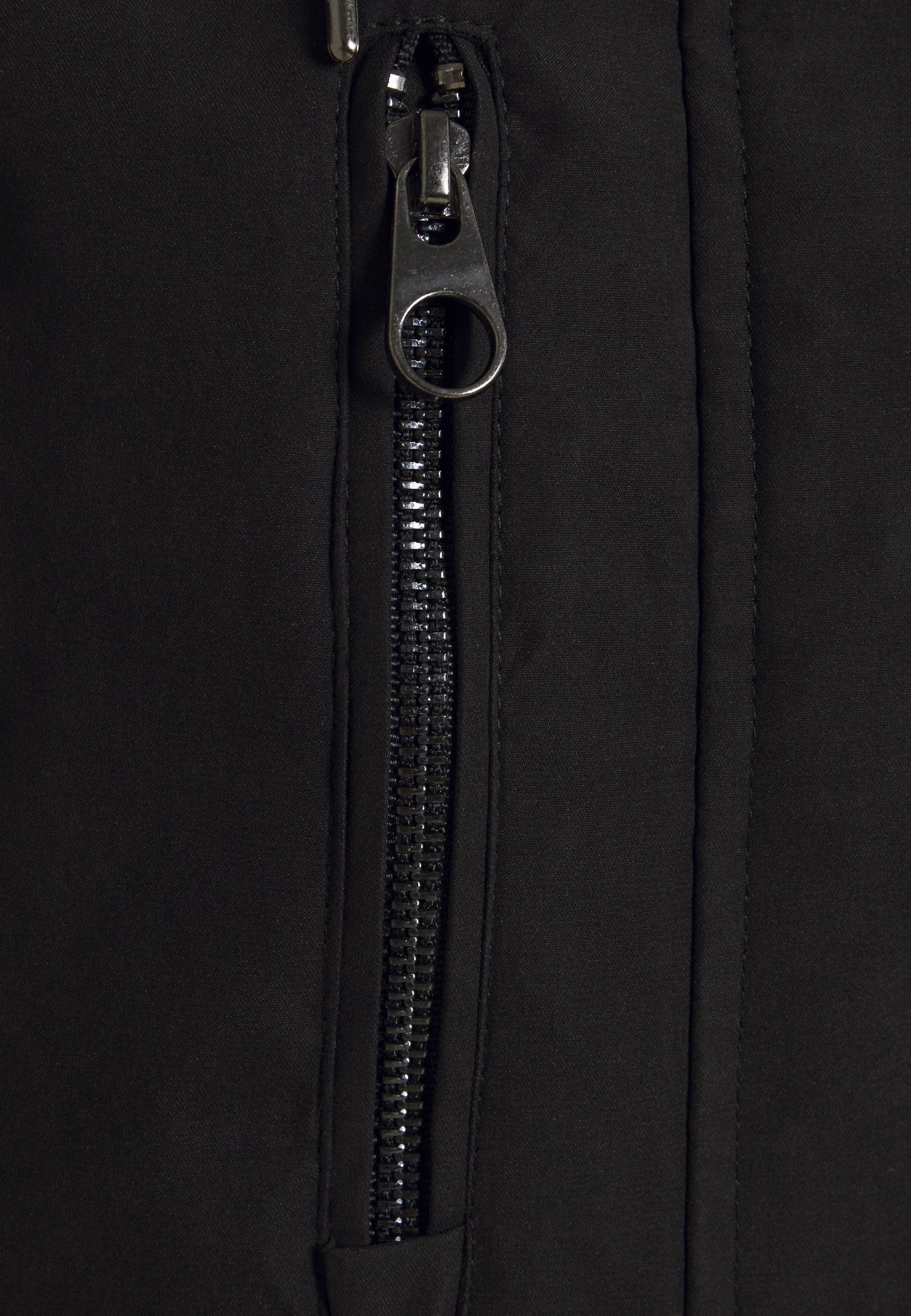 vmanke jacket