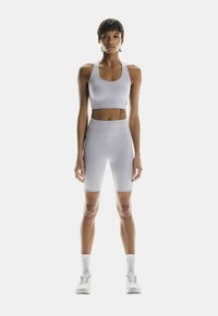 On TRAIN - Sport-bh met medium support - lilac