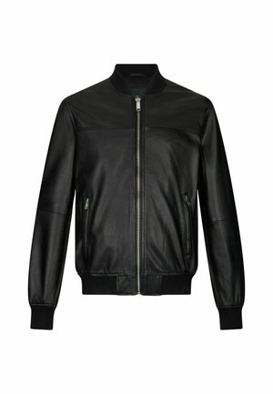 Černá kožená bomber bunda s předním zipem, žebrovaným límcem a manžetami. Má dvě boční kapsy a hladký, texturovaný povrch.