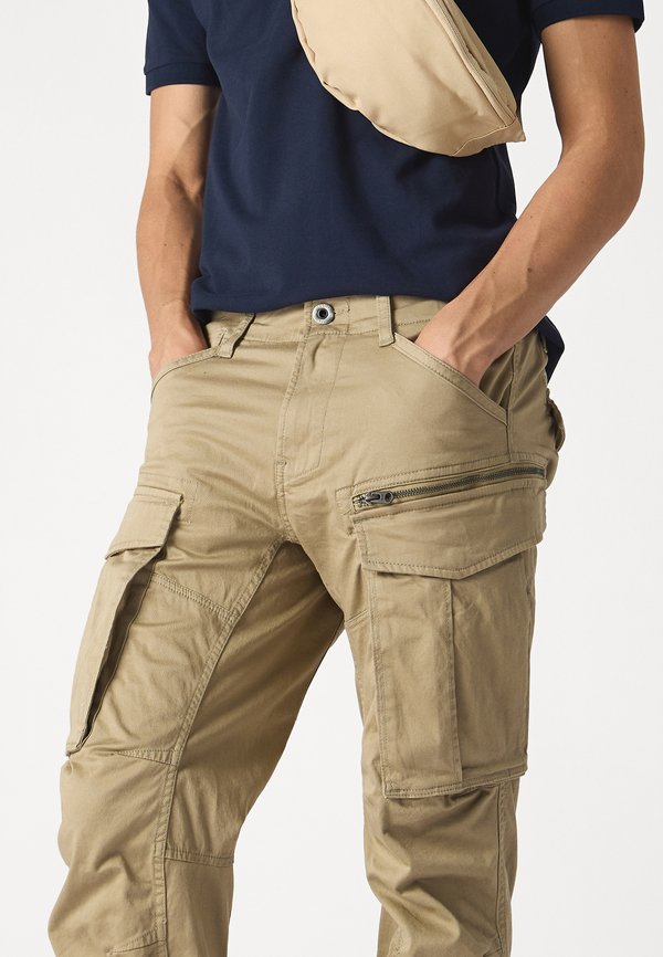 ROVIC ZIP TAPERED - Cargo trousers - dune2