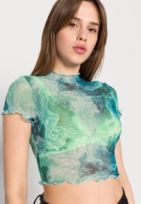 Nly by Nelly CROPPED  - T-shirt estampada - ocean abstract