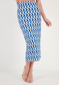 LELA SLIM FIT SET - Kynähame - royal blue white