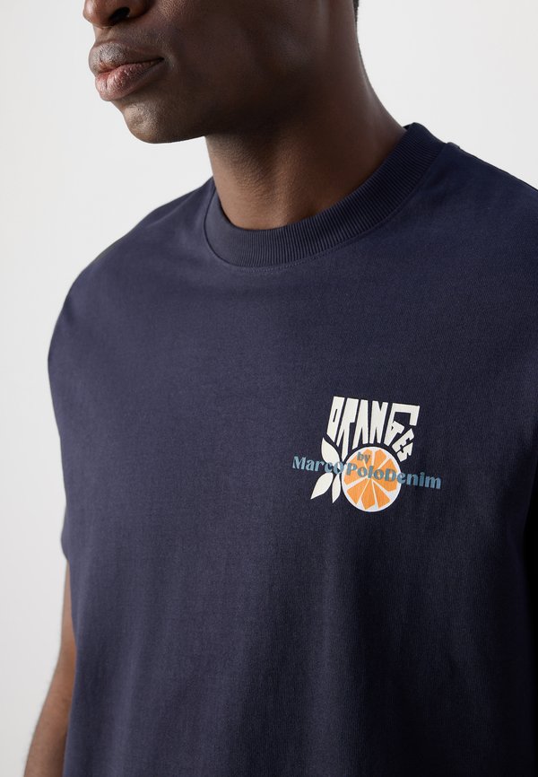 ORANGE FIBRE CAPSULE - Print T-shirt2