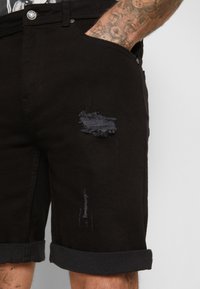 Denim Project Džinsa auduma šorti - black destroy