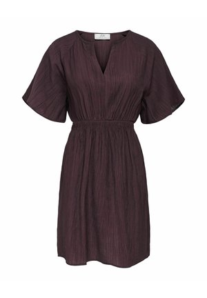 Robe courte à manches courtes de couleur violet foncé avec un décolleté en V, taille élastique et tissu texturé, longueur au genou avec des manches amples et fluides.