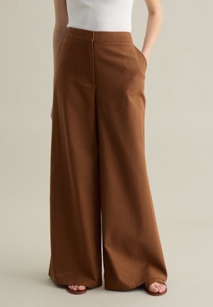 PIOMBO WIDE LEG - Pantaloni - tobacco brown
