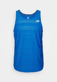 Blå ärmlös sporttröja gjord av andningsbart tyg, med ett strukturerat mönster med horisontella ränder och rundad halsringning.