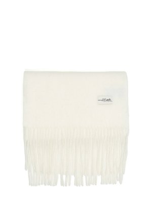 Écharpe blanche douce avec de longues franges, pliée soigneusement avec une petite étiquette de marque rectangulaire attachée sur un côté.