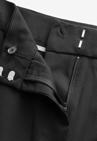 Next REGULAR FIT - Maxinederdele - black
